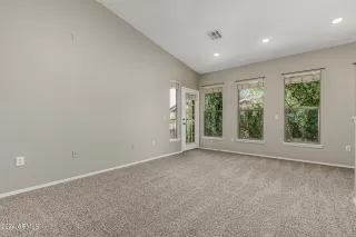 Photo #5: 6706888 Listing 