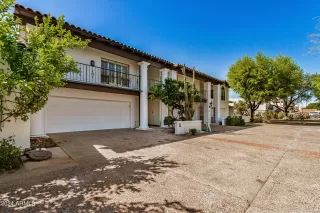 Photo #2: 6706905 Listing