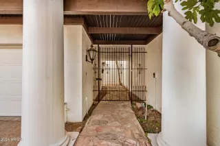 Photo #5: 6706905 Listing