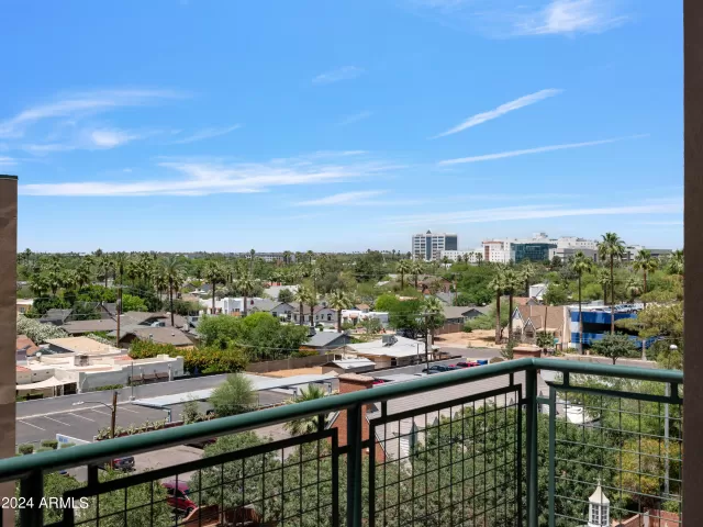 MLS: 6706943 Condo For Sale