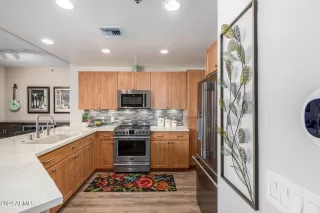 Photo #5: 6707108 Listing 