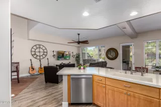 Photo #6: 6707108 Listing 