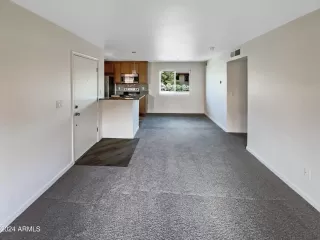 Photo #6: 6707184 Listing