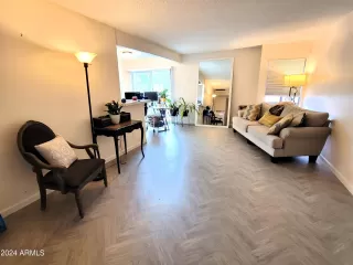 Photo #4: 6707294 Listing