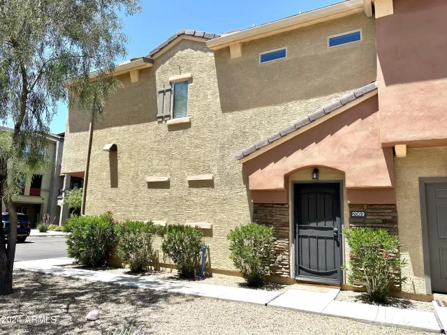 MLS: 6707312 Condo For Sale