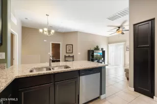 Photo #2: 6707312 Listing