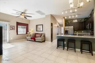 Photo #5: 6707312 Listing