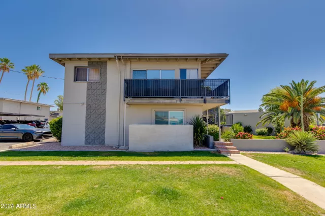 MLS: 6707376 Condo For Sale