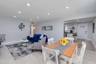 Photo #6: 6707376 Listing