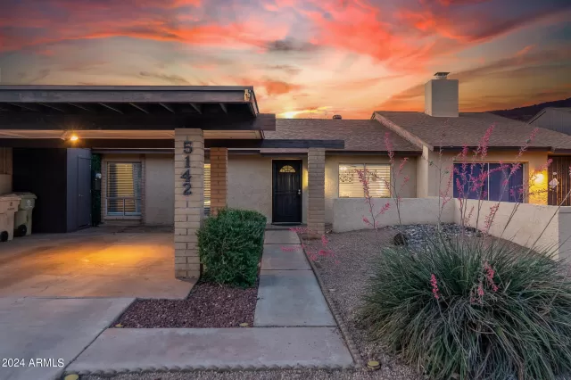 MLS: 6707436 Condo For Sale