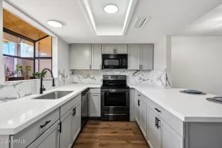 Photo #2: 6707480 Listing