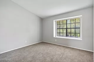 Photo #6: 6707480 Listing