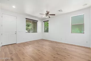 Photo #5: 6707492 Listing