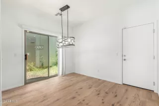 Photo #6: 6707492 Listing