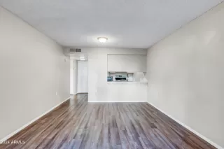 Photo #4: 6707620 Listing