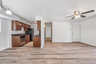 Photo #3: 6707815 Listing