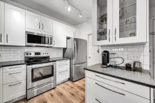 Photo #5: 6708141 Listing