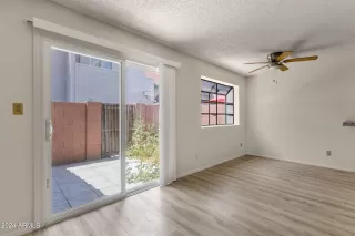 Photo #6: 6708415 Listing 