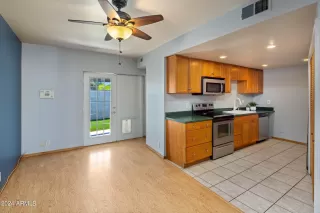 Photo #4: 6708430 Listing