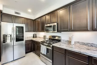 Photo #5: 6708443 Listing