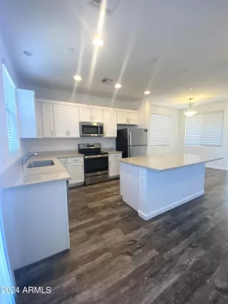 Photo #6: 6708610 Listing 