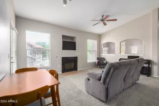 Photo #6: 6708634 Listing