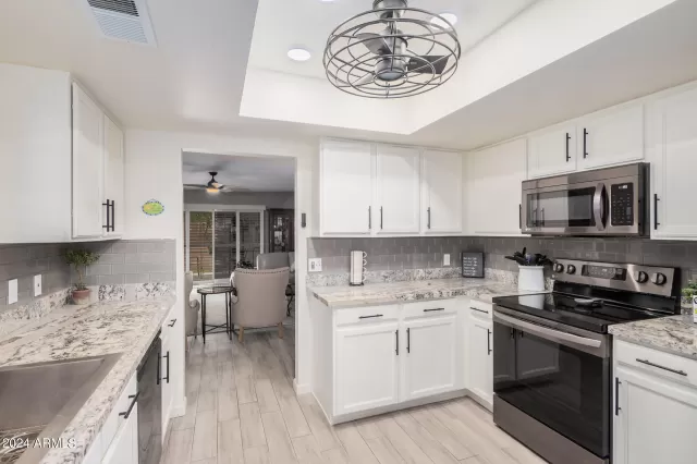 MLS: 6709036 Condo For Sale