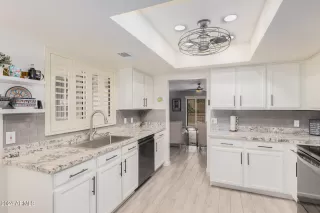 Photo #2: 6709036 Listing 