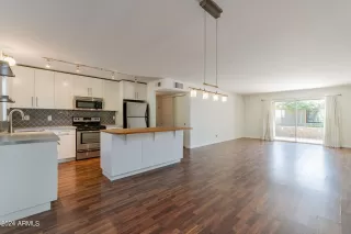 Photo #4: 6709305 Listing