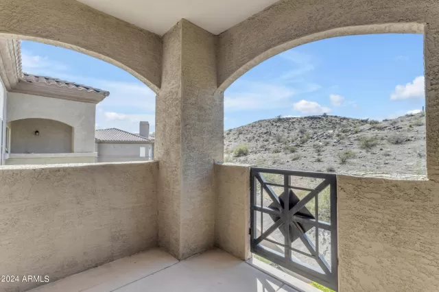 MLS: 6709310 Condo For Sale