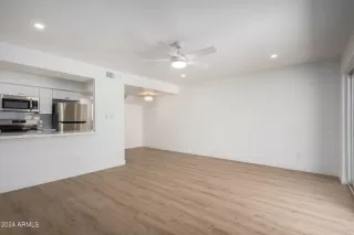 Photo #4: 6709319 Listing 