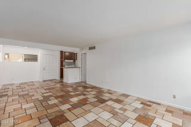 MLS: 6709325 Condo For Sale