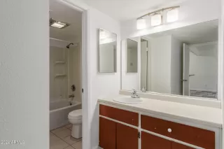 Photo #6: 6709325 Listing