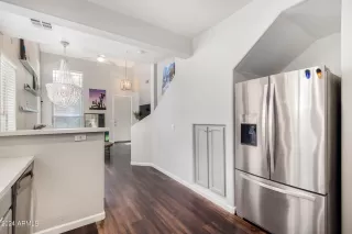 Photo #6: 6709349 Listing