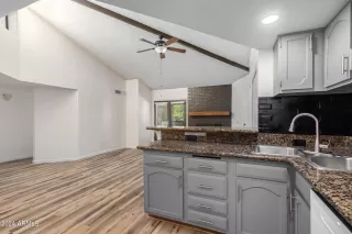 Photo #2: 6709560 Listing