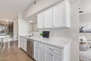 Photo #5: 6709642 Listing 