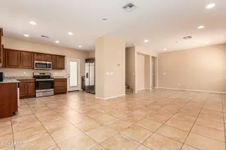 Photo #6: 6709718 Listing