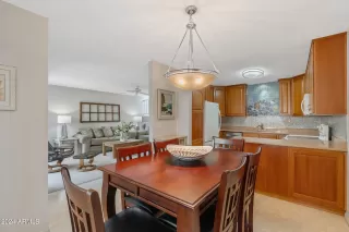 Photo #6: 6709771 Listing 