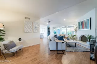 Photo #6: 6709816 Listing 