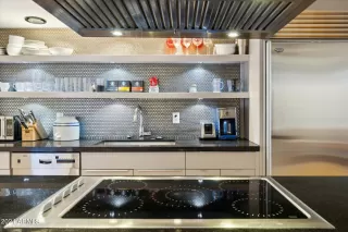 Photo #1: 6709856 Listing 