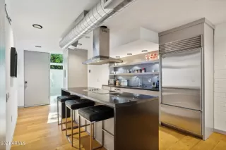 Photo #3: 6709856 Listing 