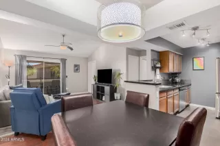 Photo #2: 6709877 Listing 