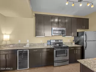 Photo #2: 6709886 Listing 