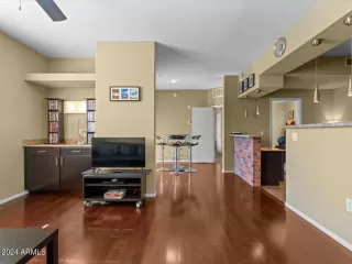 Photo #3: 6709886 Listing 