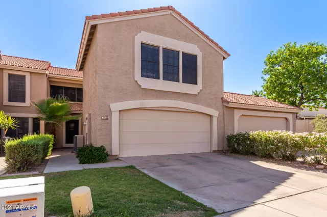 MLS: 6710027 Condo For Sale