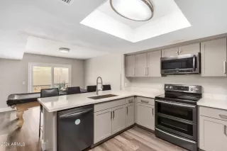Photo #1: 6710027 Listing 