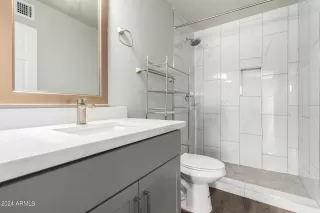 Photo #5: 6710027 Listing 