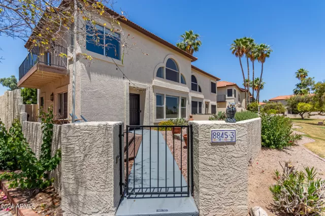 MLS: 6710038 Condo For Sale