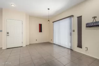 Photo #5: 6710038 Listing