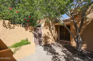 Photo #1: 6710114 Listing